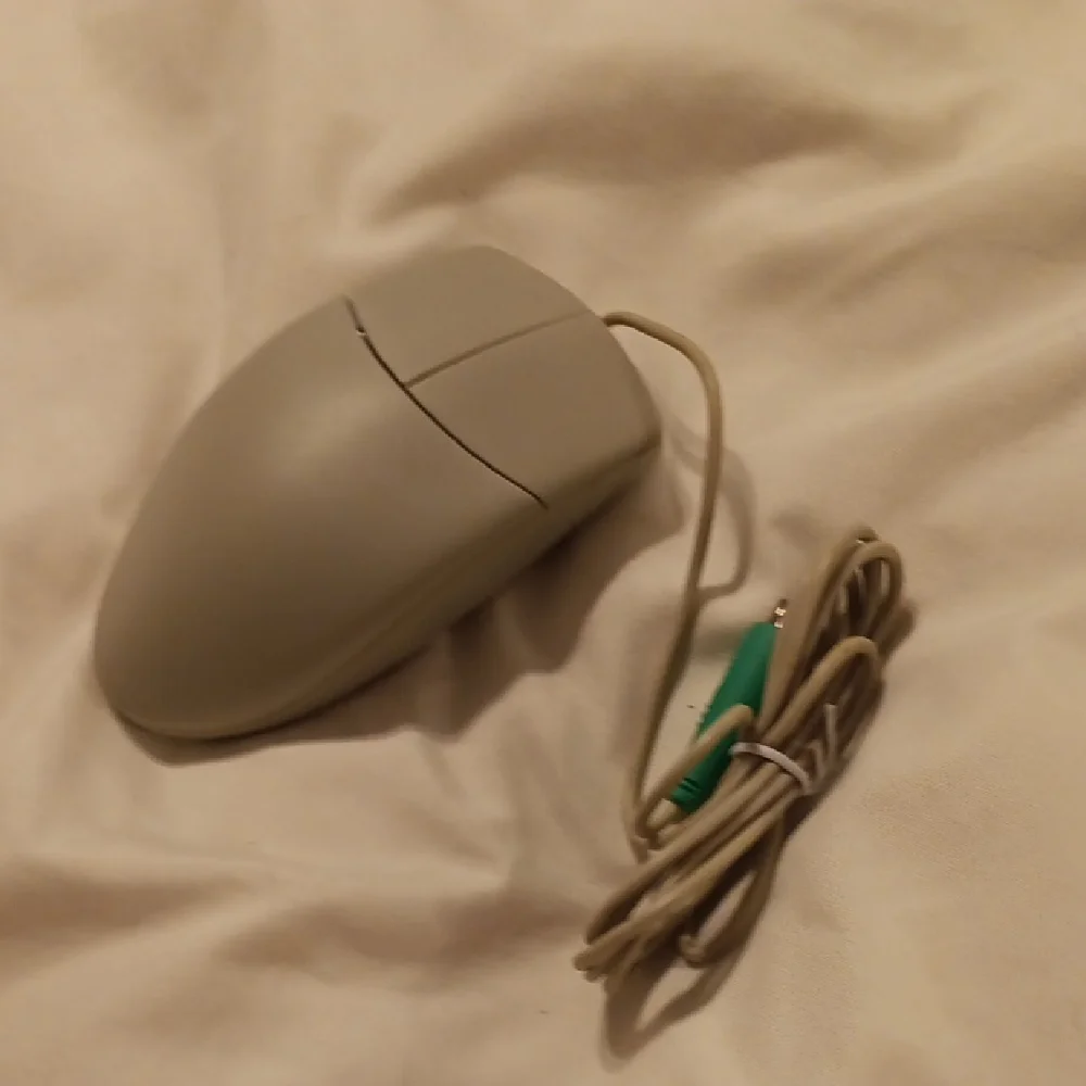 White PS/2 Mouse